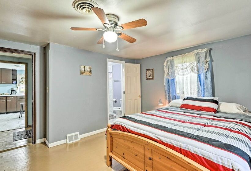 Remodeled Abingdon House W/ Spacious Yard!