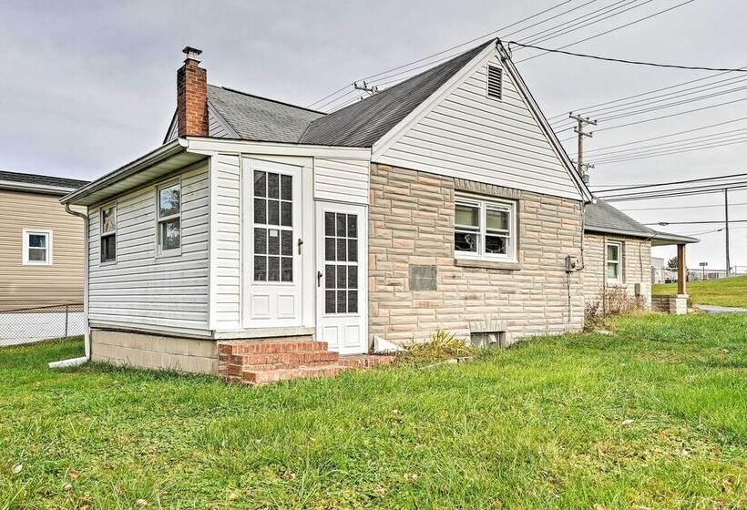 Remodeled Abingdon House W/ Spacious Yard!