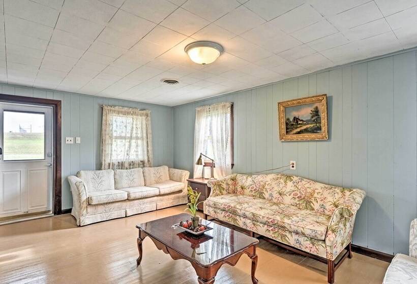 Remodeled Abingdon House W/ Spacious Yard!