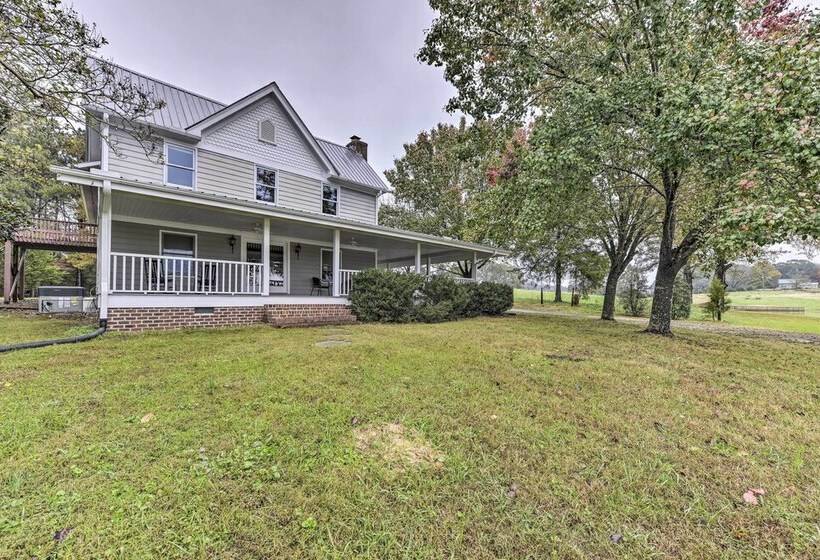 Remodeled Pittsboro Farmhouse Sitting On 220 Acres