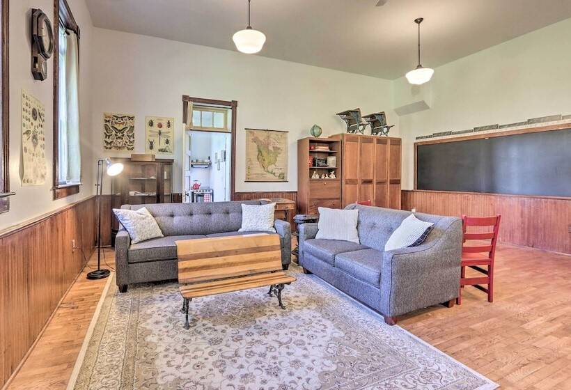 Renovated Wv Schoolhouse: History Buffs Heaven!