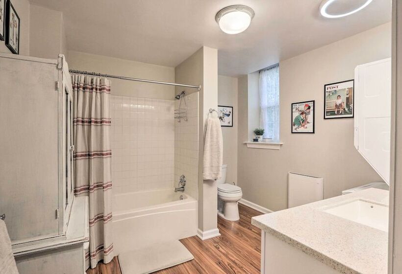 Renovated Wv Schoolhouse: History Buffs Heaven!