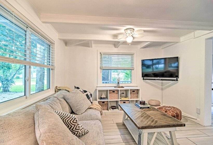 Retreat Half Mile To Beach/siesta Key Village
