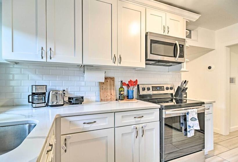 Retreat Half Mile To Beach/siesta Key Village