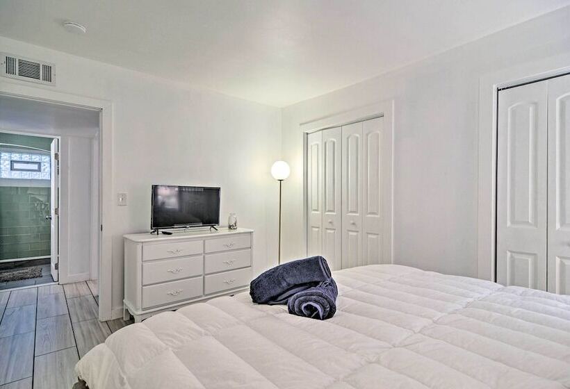 Retreat Half Mile To Beach/siesta Key Village