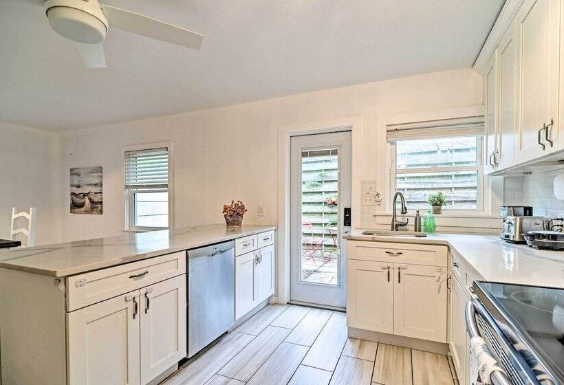 Retreat Half Mile To Beach/siesta Key Village