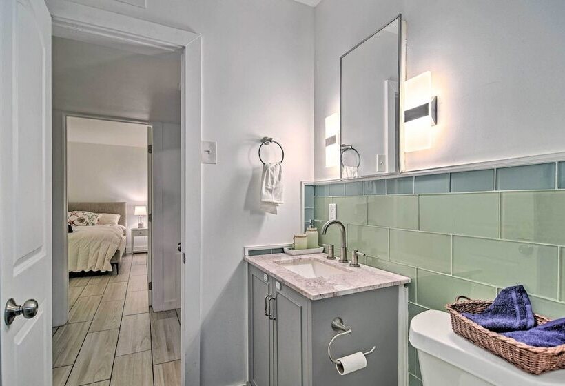 Retreat Half Mile To Beach/siesta Key Village