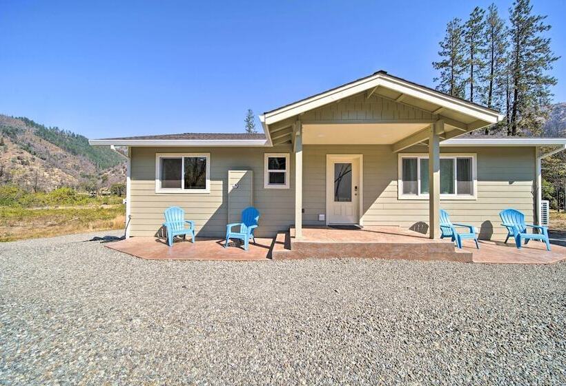 River Acres Retreat W/ Grill & River Access!