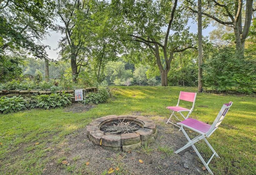 Riverside Niles Retreat W/ Fire Pit & Grill!
