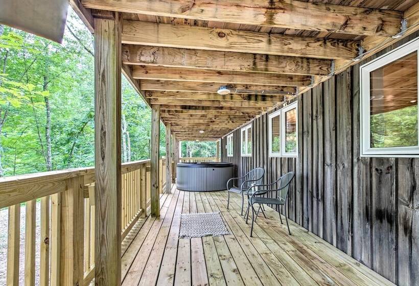 Red River Gorge Cabin W/ Private Hot Tub!