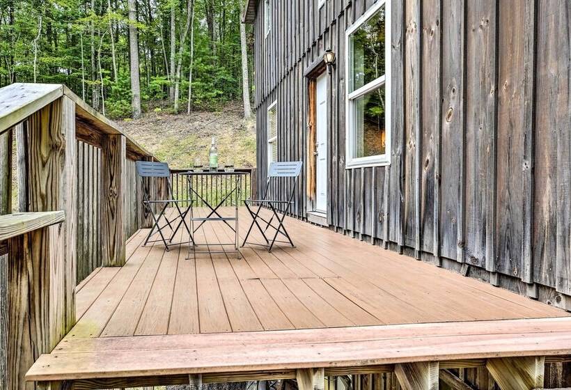 Red River Gorge Cabin W/ Private Hot Tub!