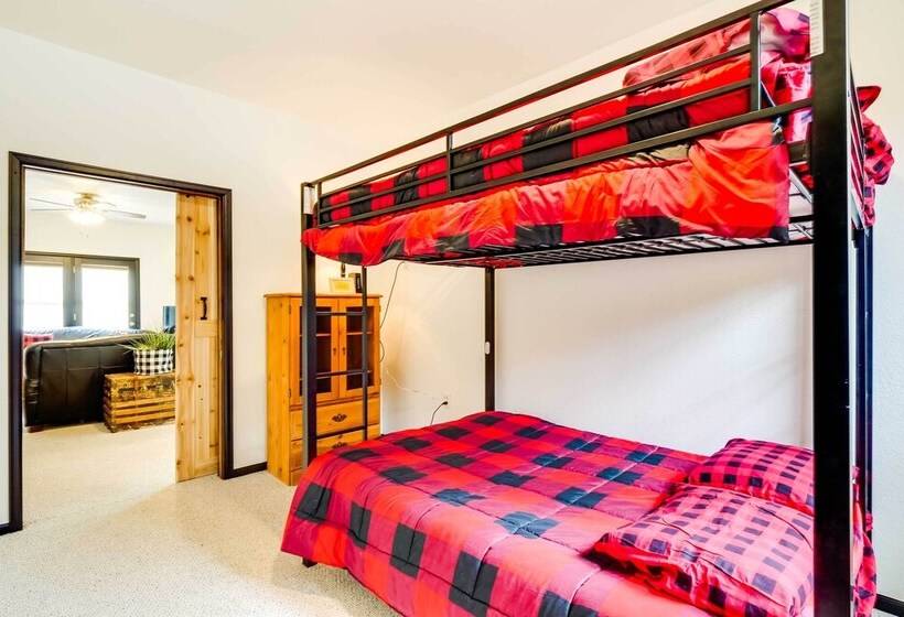 Roomy Alma Cabin W/ Pool Table: Ski, Hike, & Fish!