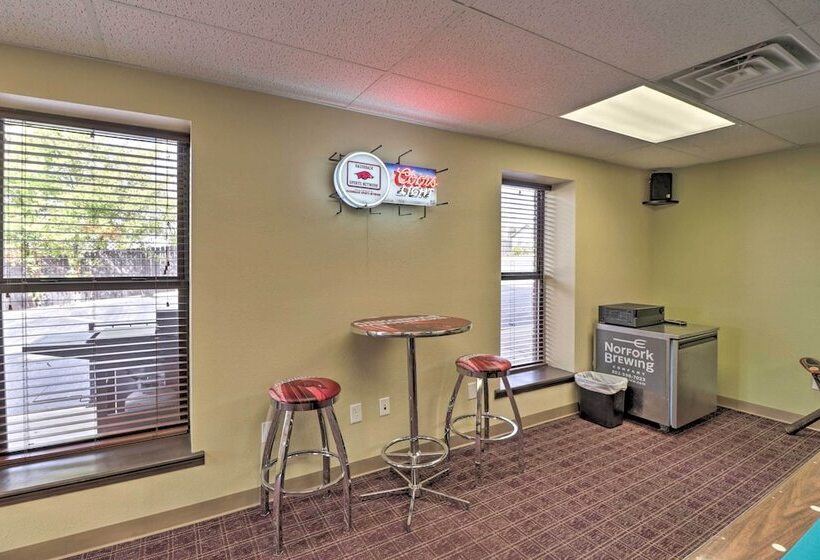 Roomy Multi Family Retreat In Dtwn Mountain Home!