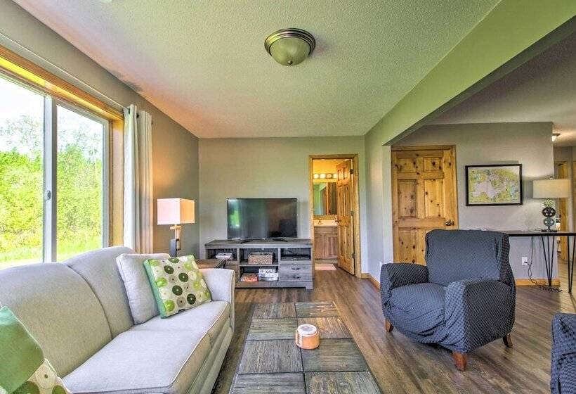 Rural  Harry S House  W/ Fire Pit On 20 Acres