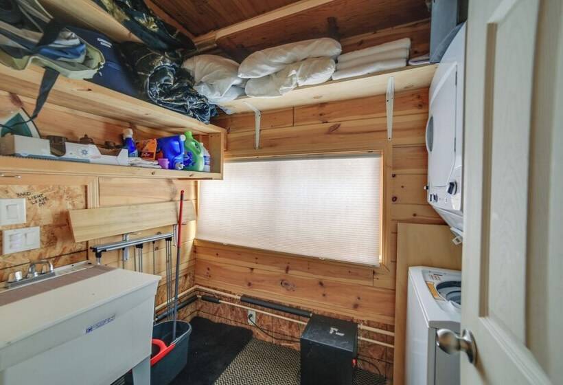 6 Mi To Shingleton: Manistique Home W/ Yard!