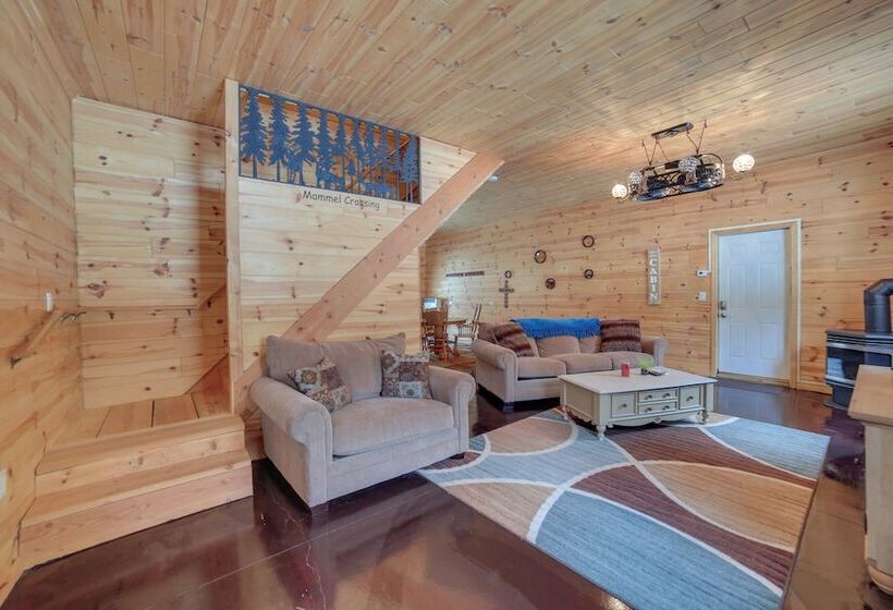 6 Mi To Shingleton: Manistique Home W/ Yard!