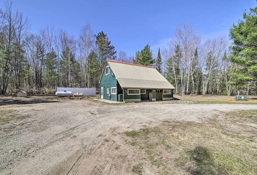 6 Mi To Shingleton: Manistique Home W/ Yard!