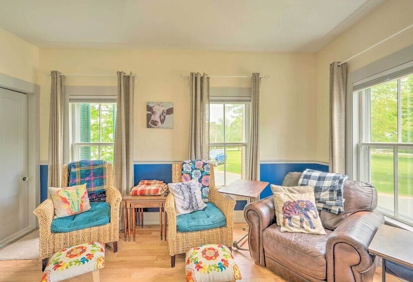 Rustic & Historic Guildhall Farmhouse W/ Fire Pit!