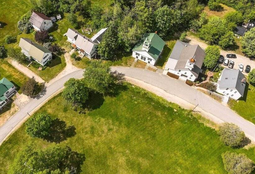 Rustic & Historic Guildhall Farmhouse W/ Fire Pit!