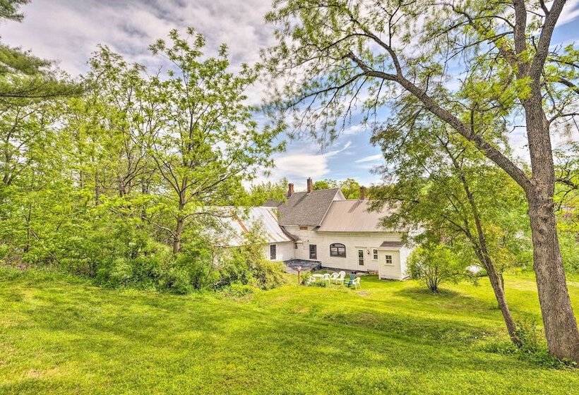 Rustic & Historic Guildhall Farmhouse W/ Fire Pit!