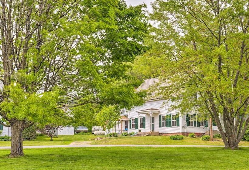 Rustic & Historic Guildhall Farmhouse W/ Fire Pit!