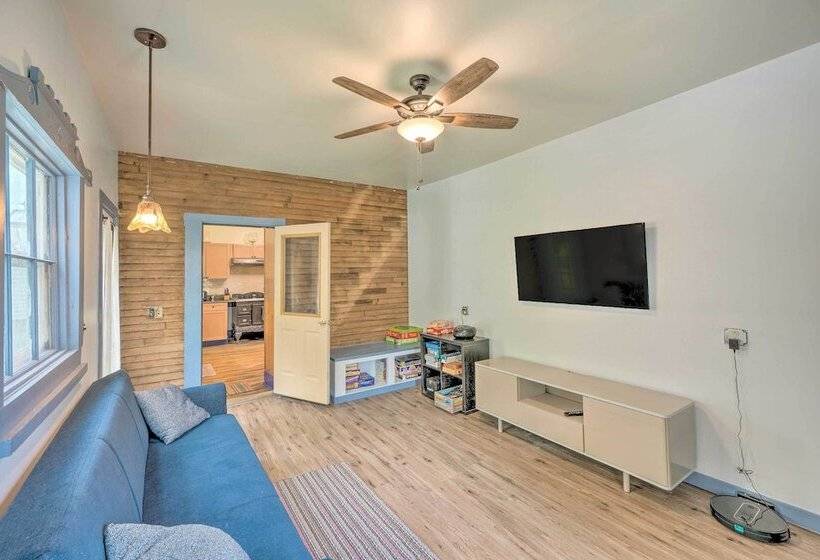 Rustic & Historic Guildhall Farmhouse W/ Fire Pit!