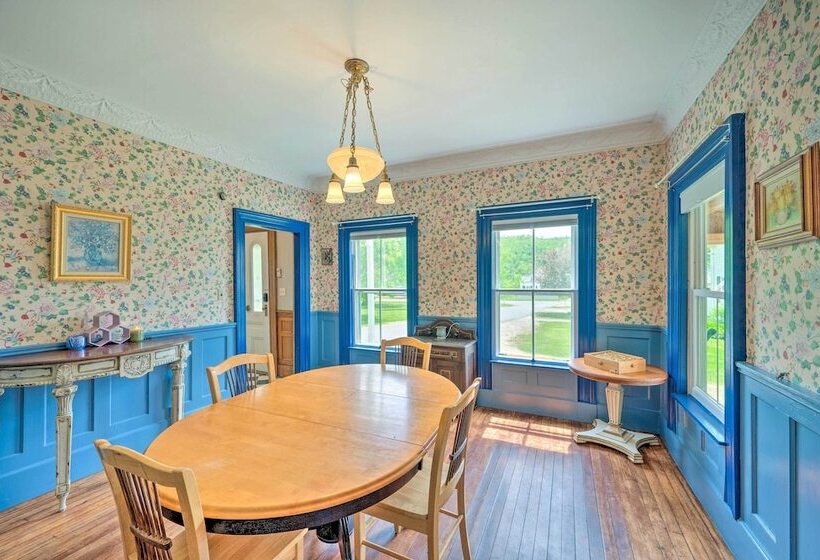 Rustic & Historic Guildhall Farmhouse W/ Fire Pit!