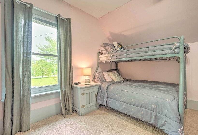 Rustic & Historic Guildhall Farmhouse W/ Fire Pit!