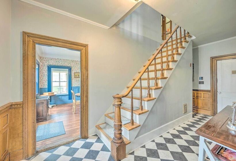 Rustic & Historic Guildhall Farmhouse W/ Fire Pit!