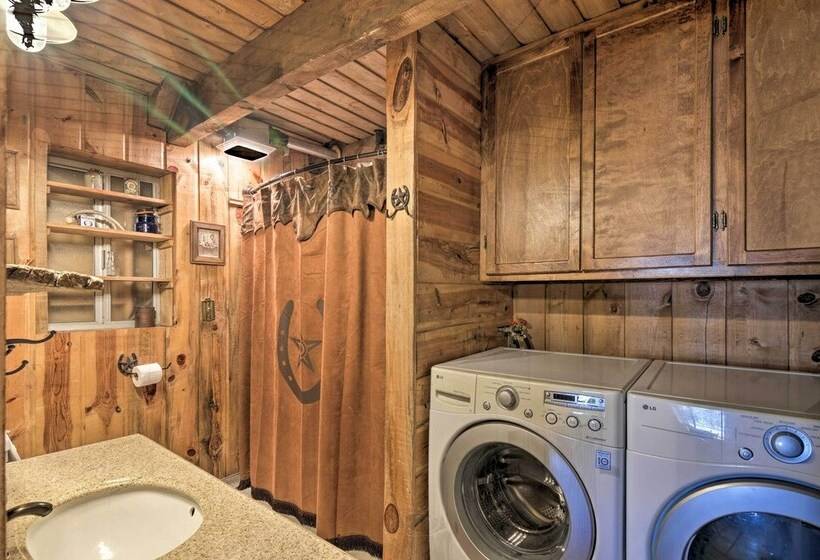 Rustic Cabin 20 Mins To Capitol Reef Nat L Park!