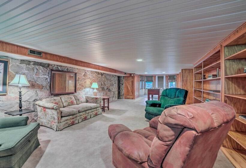 Rustic Dover Retreat W/ Porch   Walk To Boat Ramp!