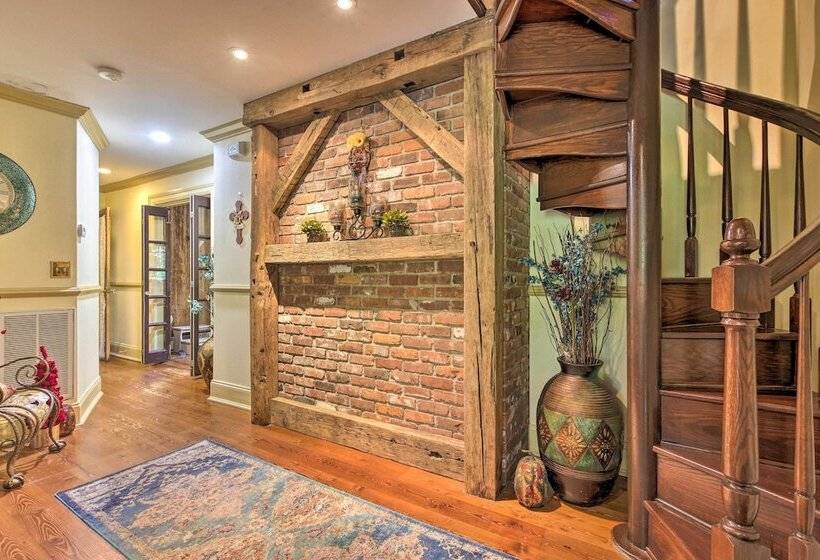 Rustic Retreat W/ Hot Tub In North Branford!