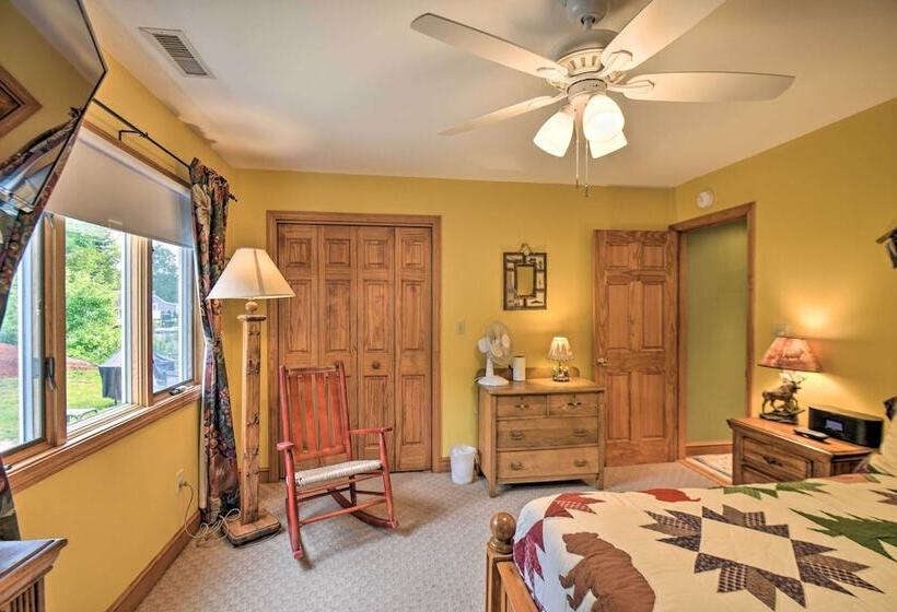 Scenic Little Ossipee Lake Retreat W/ Grill!