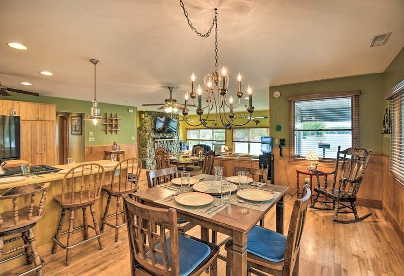 Scenic Little Ossipee Lake Retreat W/ Grill!