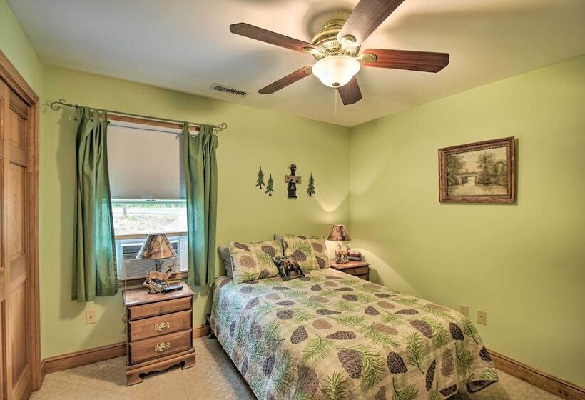 Scenic Little Ossipee Lake Retreat W/ Grill!