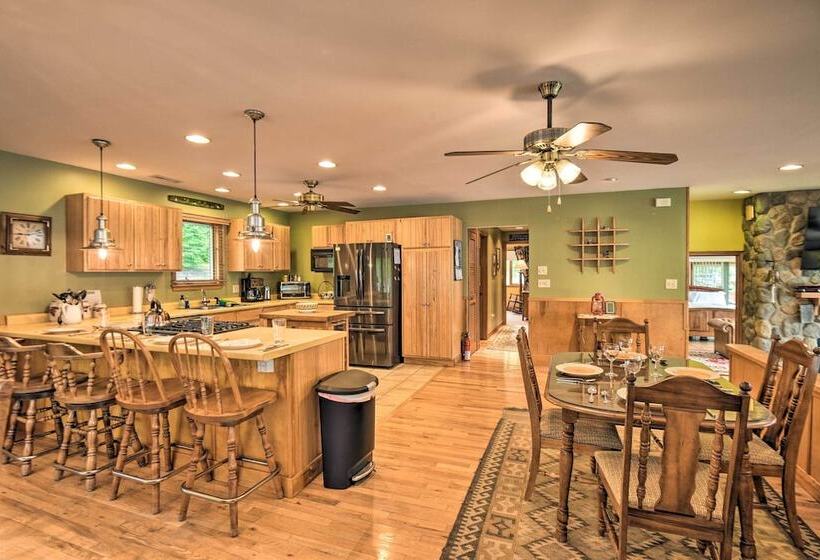 Scenic Little Ossipee Lake Retreat W/ Grill!