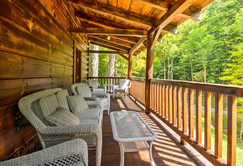 Scenic Trade Cabin W/ Deck Near Boone & App State!