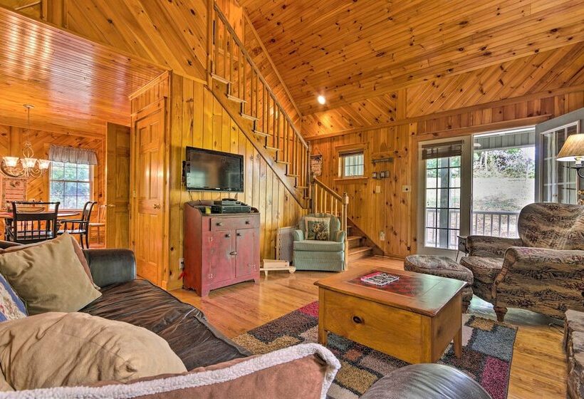 Secluded Cabin Between Boone & Blowing Rock!