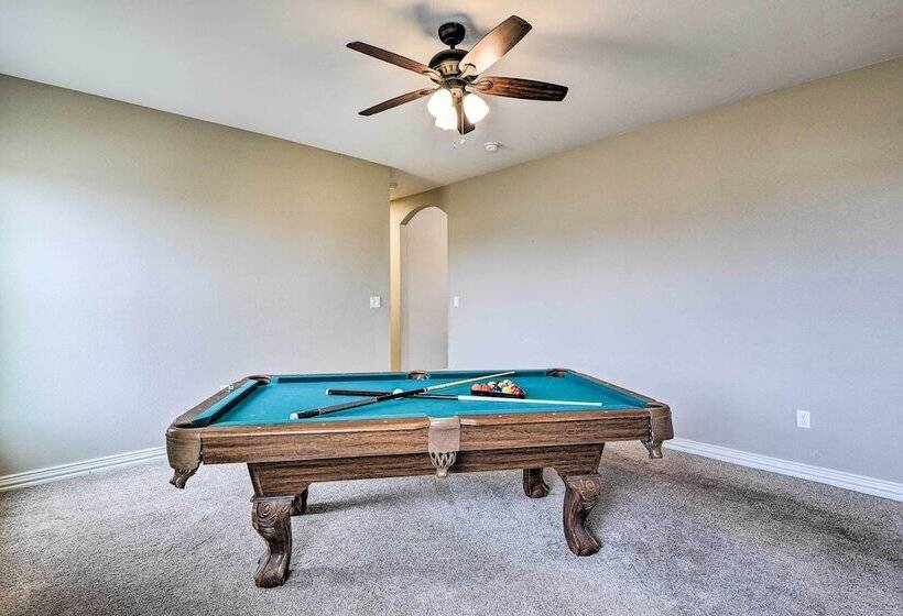 Secluded Krum Home W/ Patio & Gas Grill!