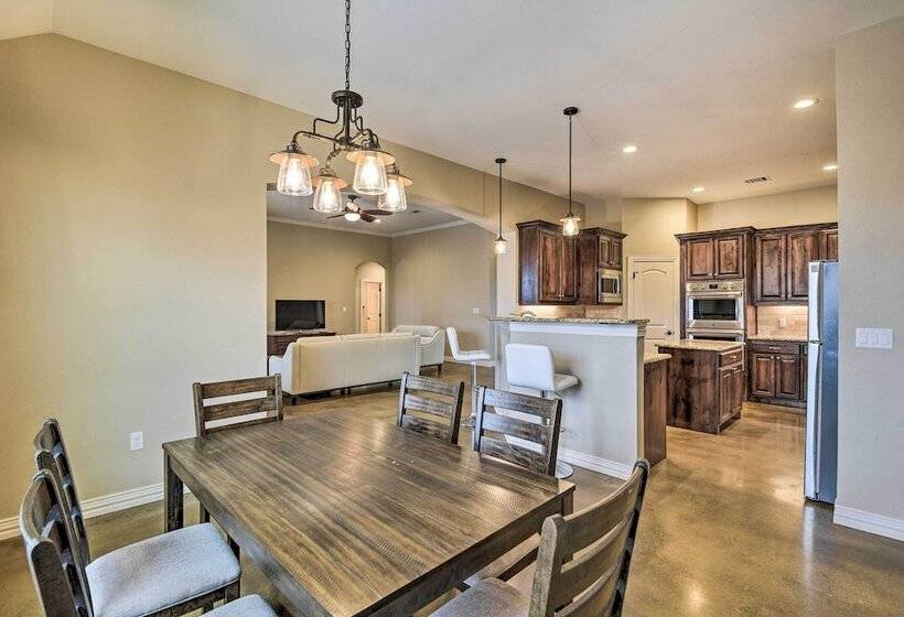 Secluded Krum Home W/ Patio & Gas Grill!