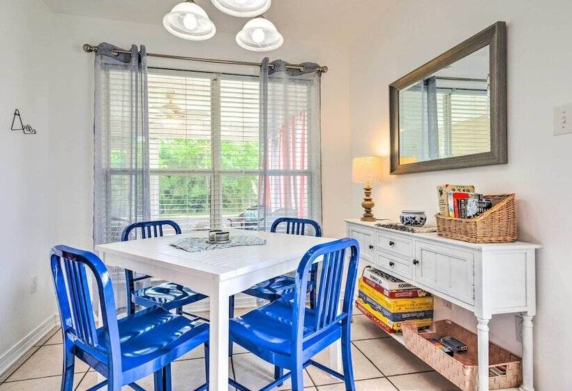 Secluded  La Mer Cottage  < 1 Mi To Beach!