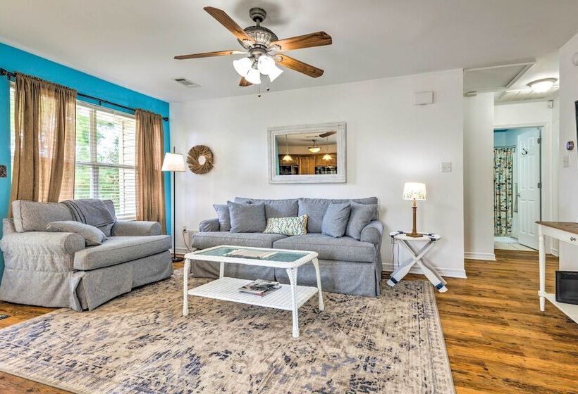 Secluded  La Mer Cottage  < 1 Mi To Beach!