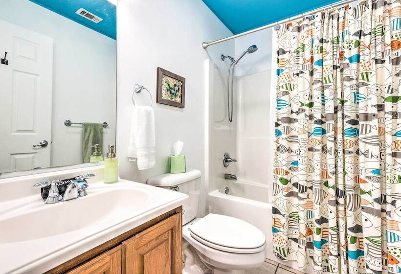 Secluded  La Mer Cottage  < 1 Mi To Beach!