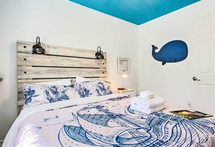 Secluded  La Mer Cottage  < 1 Mi To Beach!