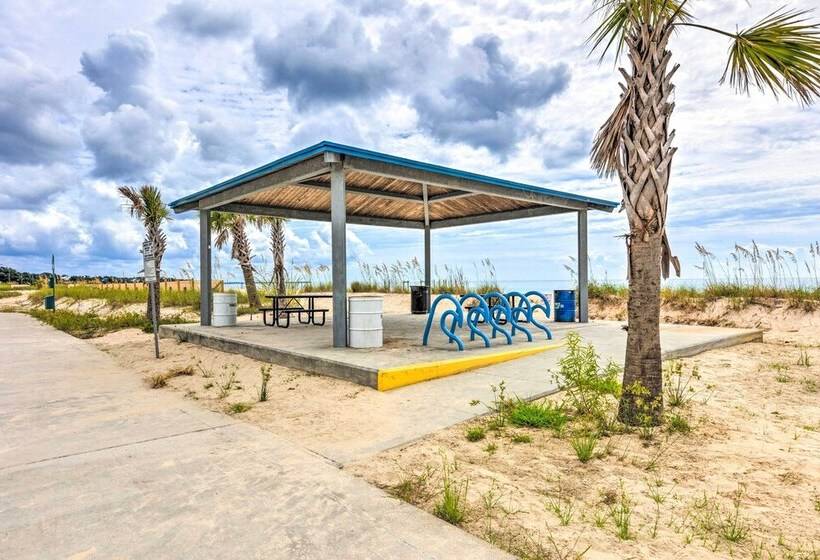 Secluded  La Mer Cottage  < 1 Mi To Beach!