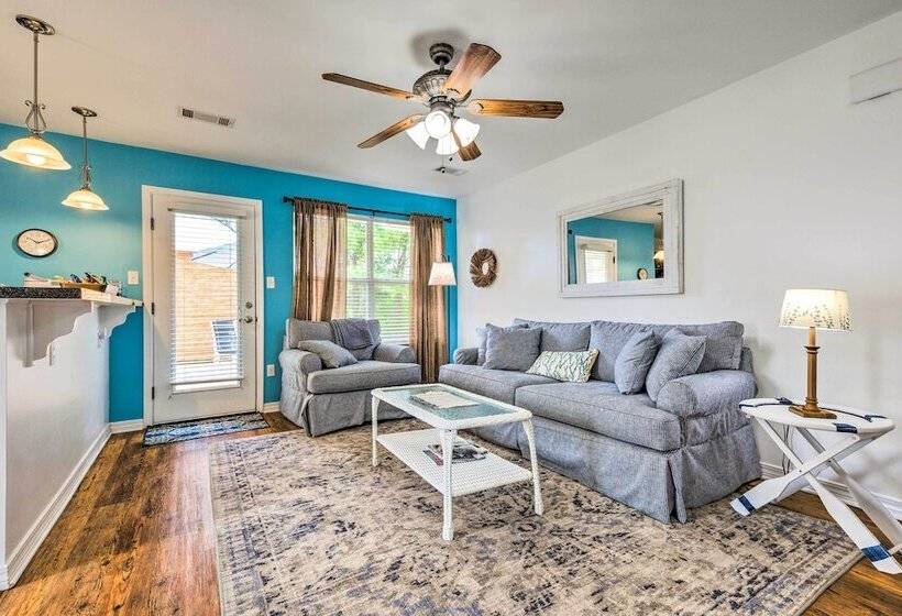 Secluded  La Mer Cottage  < 1 Mi To Beach!