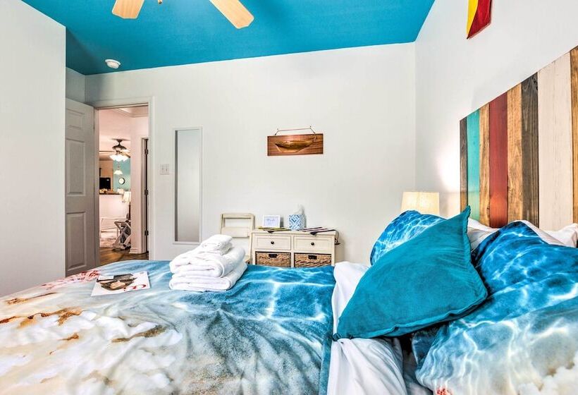 Secluded  La Mer Cottage  < 1 Mi To Beach!