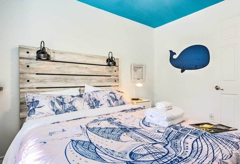 Secluded  La Mer Cottage  < 1 Mi To Beach!