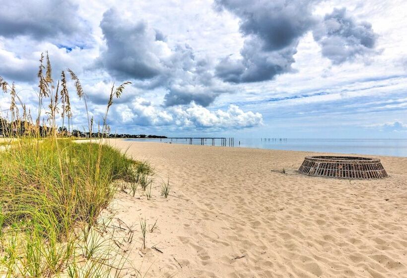 Secluded  La Mer Cottage  < 1 Mi To Beach!