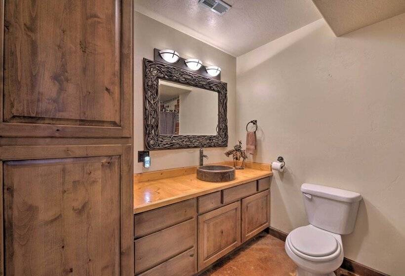 Secluded Sterling Abode: Near Palisade State Park!